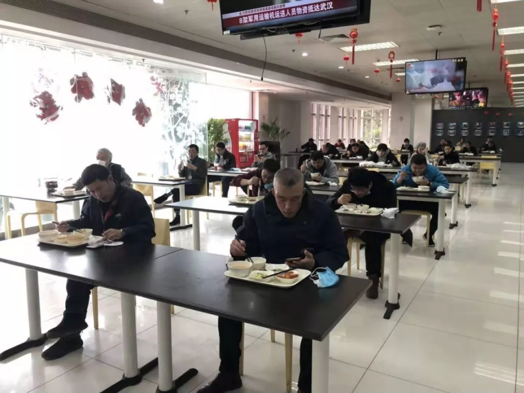 大班社會教案 | 《與新型冠狀病毒戰斗的人們》