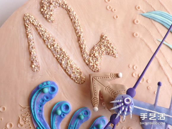 童話風軟陶時鐘作品 每款壁鐘都充滿了故事性 - m.timenetsule.com